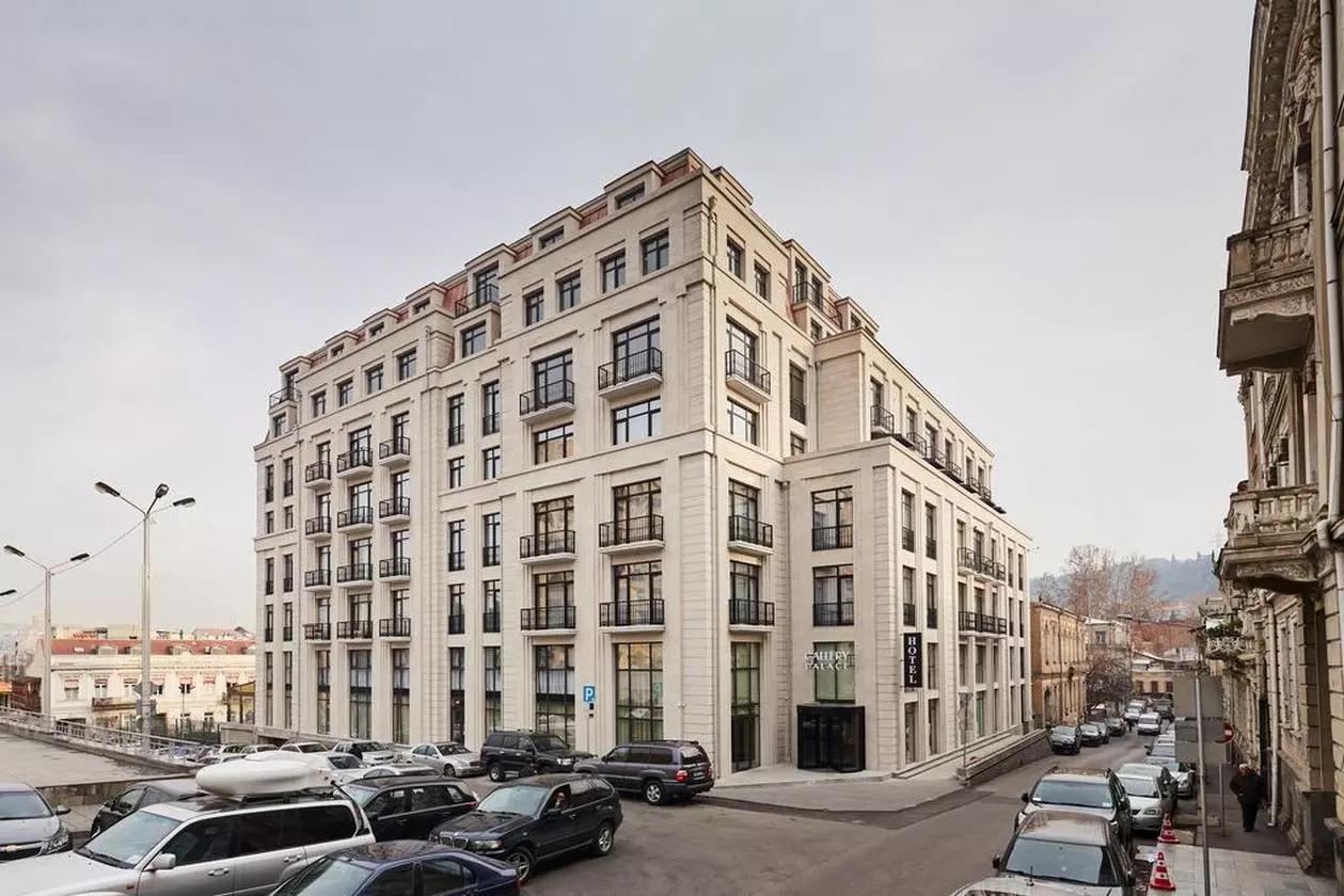 GALLERYPLACE_SHABAVIZ (5).jpg